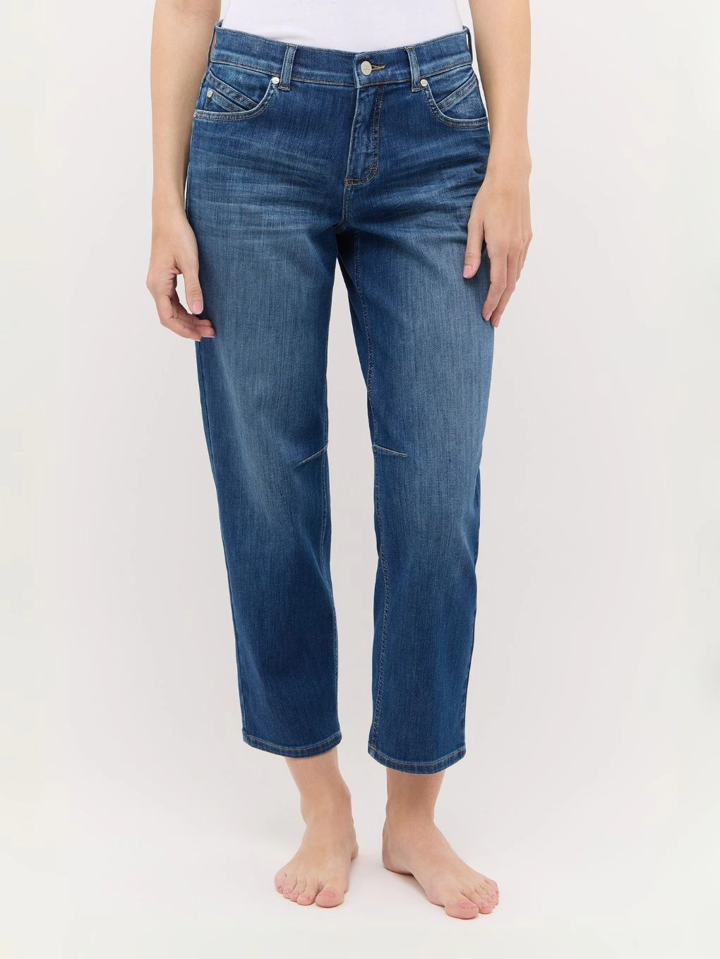 Ausschnitt der Angels Barrel Jeans Evy in blue Denim