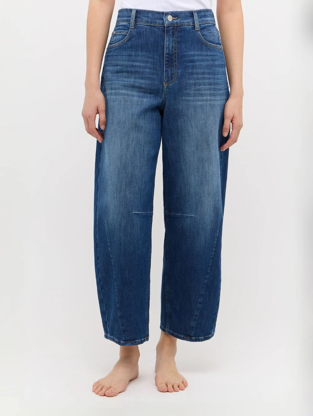 Ausschnitt der Angels Barrel Jeans Elly in blue Denim