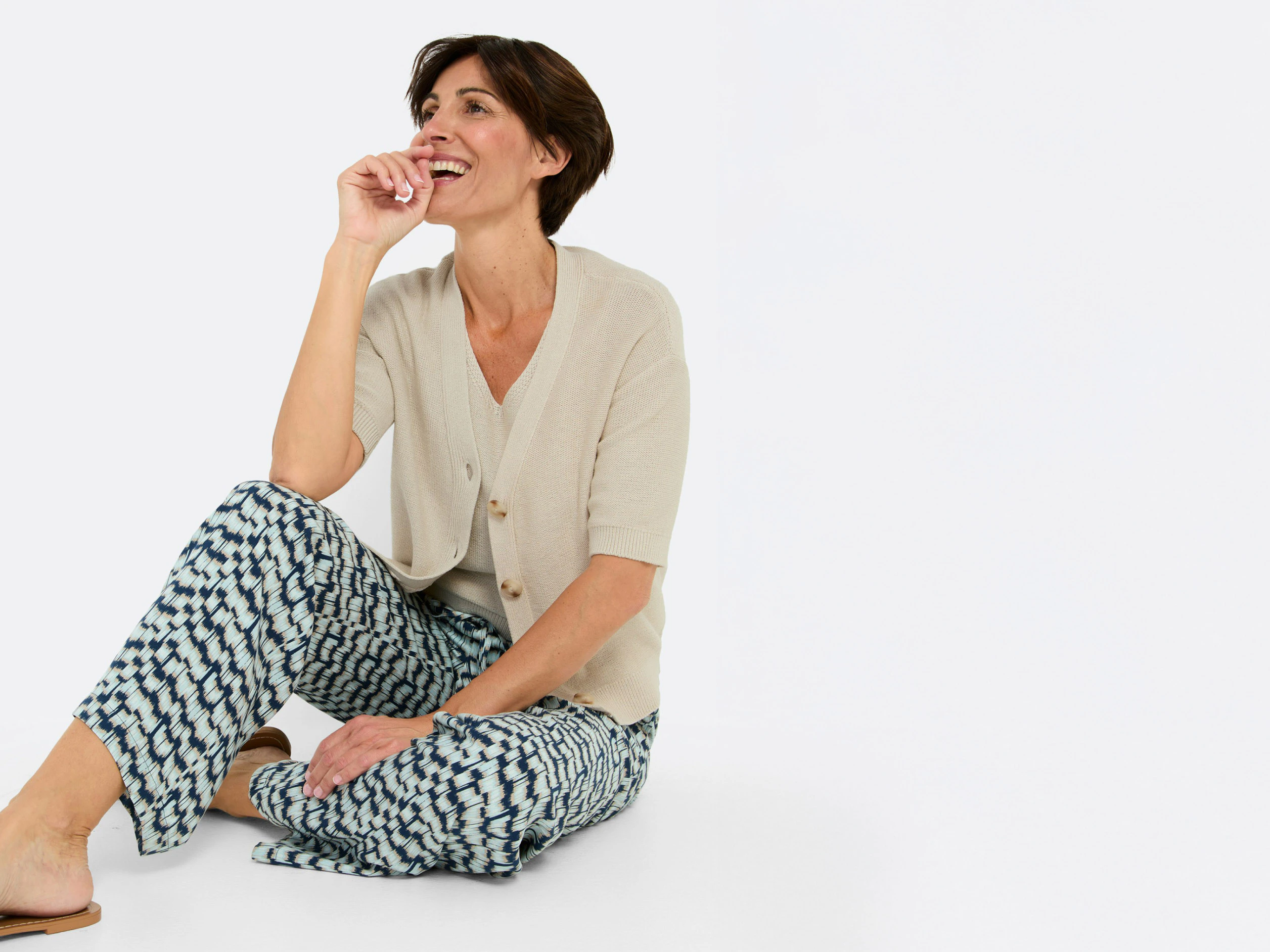 Dames Elegante 3/4 Mouw Open Voorkant Vesten Trui Effen Kort Bijgesneden Cardigan Sweaters(S, Lichtgrijs Dames Elegante 3/4 Mouw Open Voorkant Vesten Trui Effen Kort Bijgesneden Cardigan Sweaters(S, Lichtgrijs