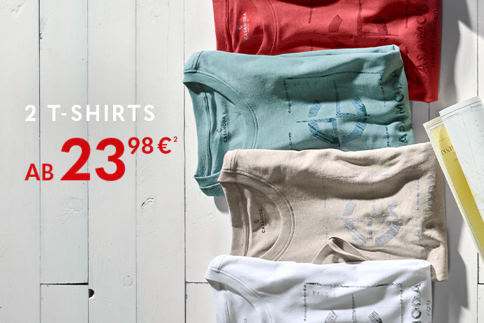 CASAMODA Herren T-Shirts mit CASAMODA Logo Print in vielen Farben dekorativ auf hellem Holzhintergrund