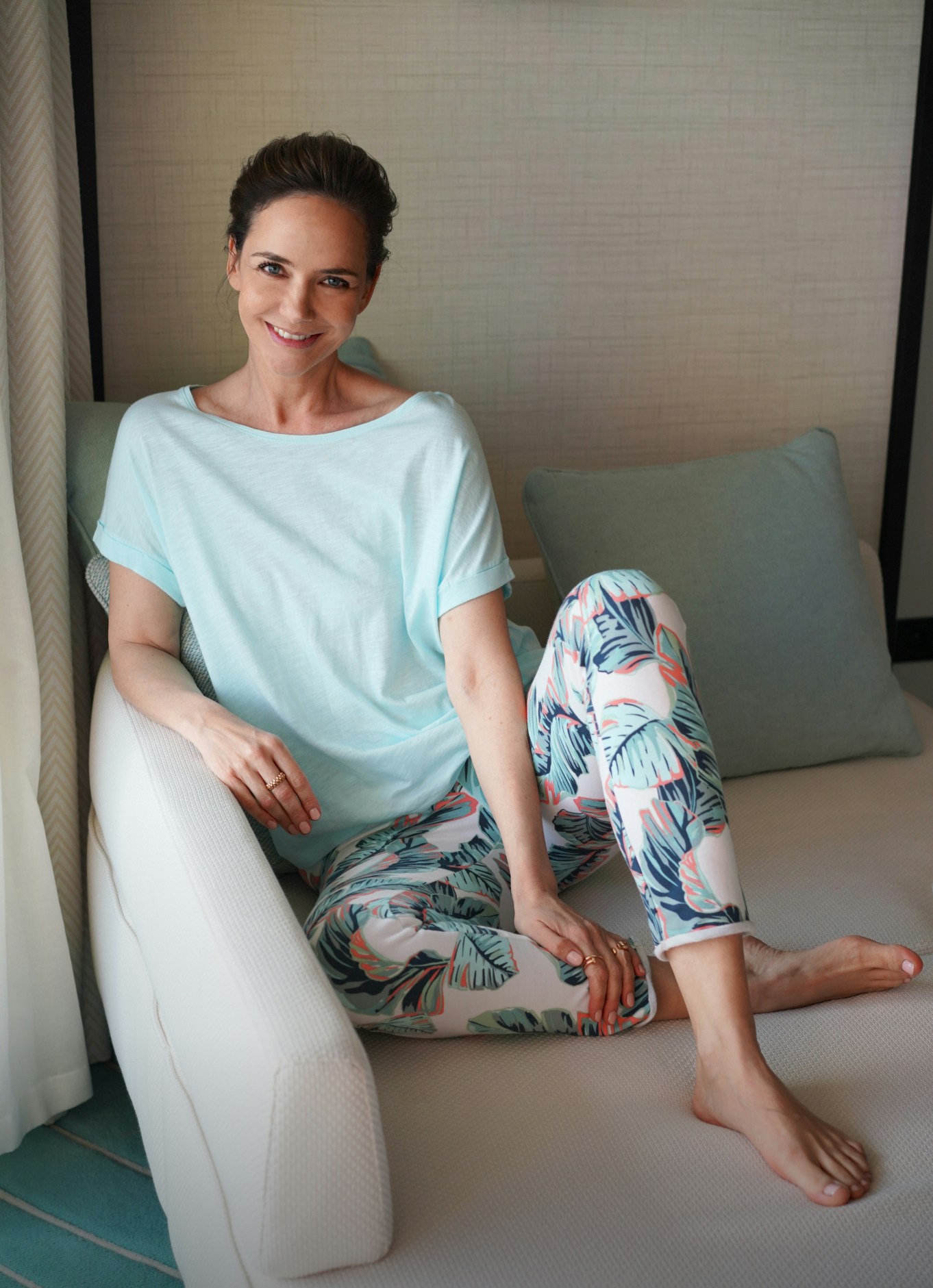 WOMEN'S PANTS VIEW ALL