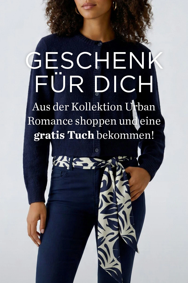 Aktionsbanner von Oui mit Strickjacke und Hose. Beim Kauf aus der Kollektion Urban Romance gibt es ein Tuch als Zugabe.