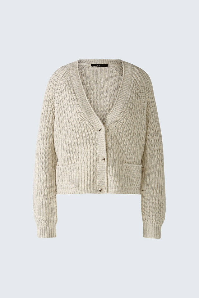 Eine Strickjacke in beige aus der Essentials Kategorie.